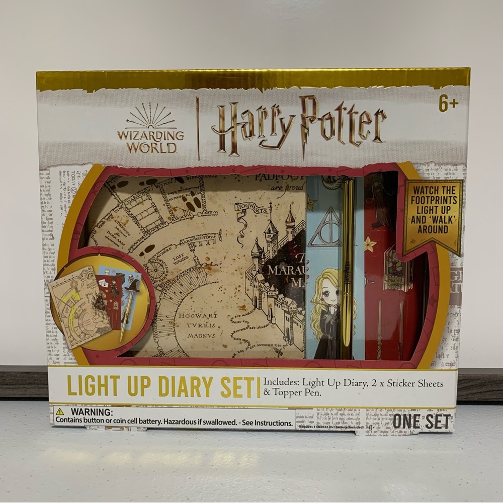 Harry Potter Wizarding World Light Up Diary Set-NIB